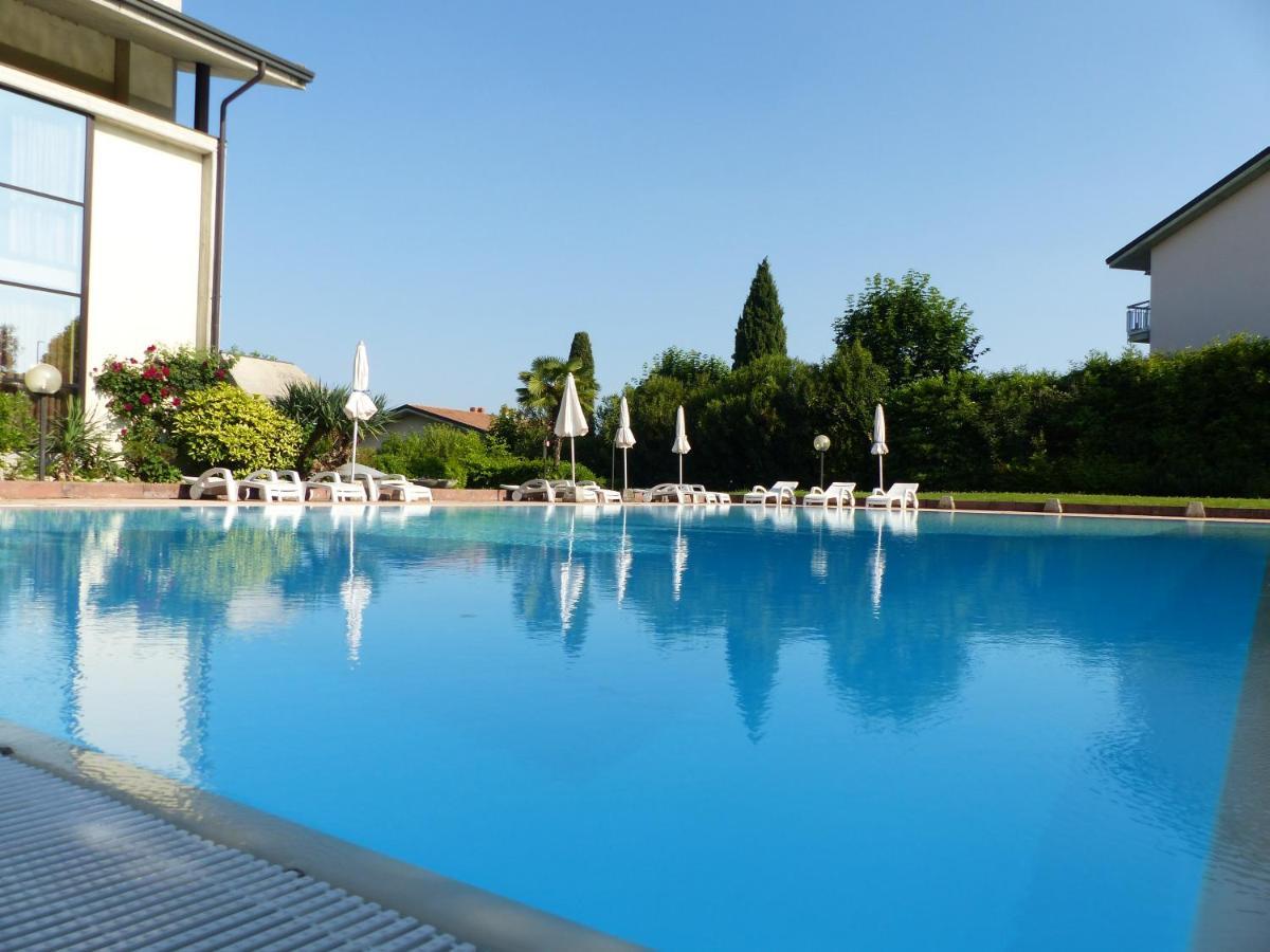 Happy Lake Desenzano del Garda Luaran gambar